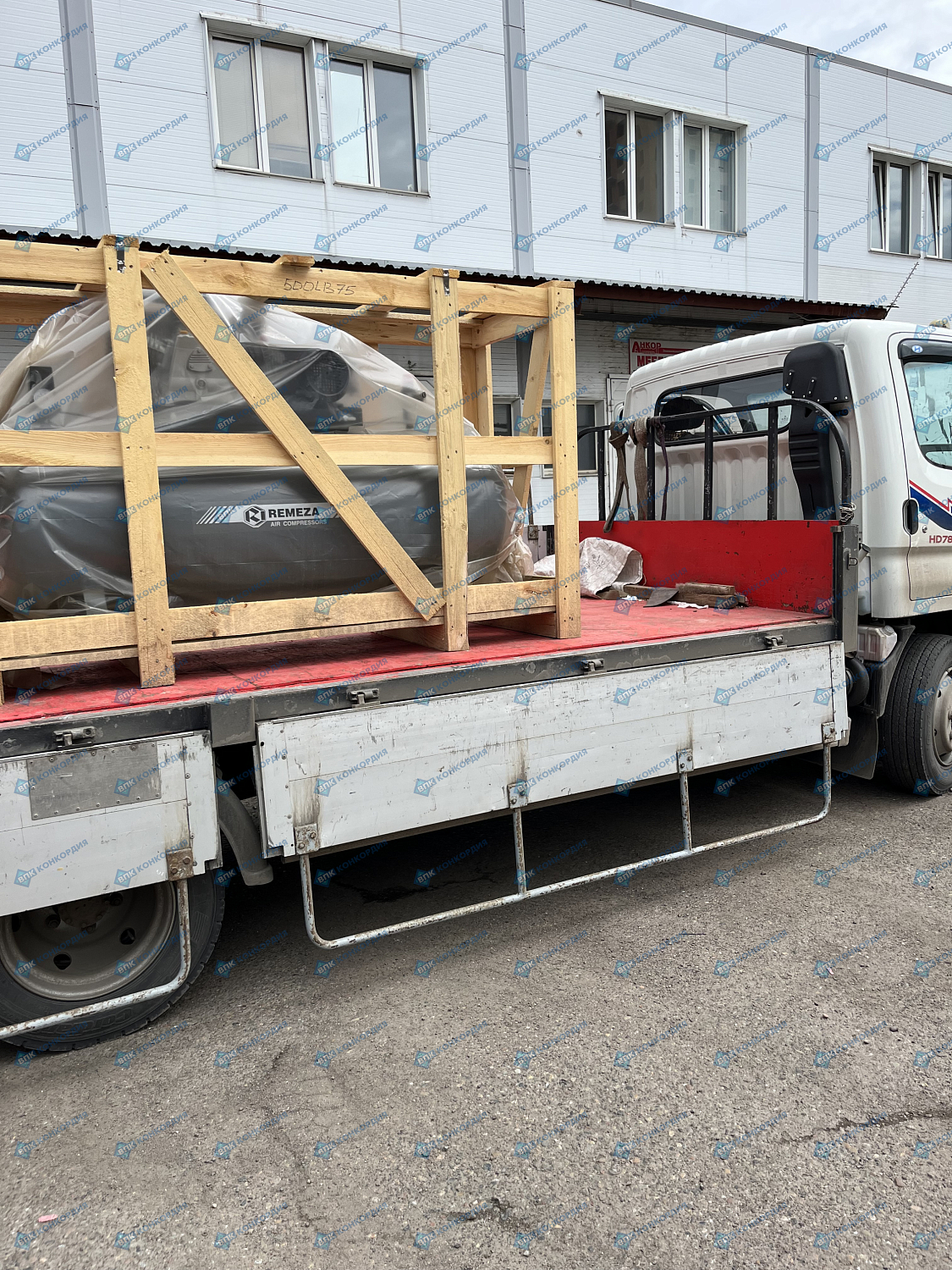 Отгрузка поршневого компрессора Remeza СБ4/Ф-500.LT100-7,5 кВт в г. Красноярск